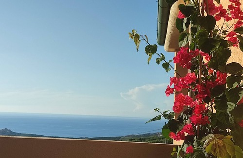 Paduledda Apartment | Casa Escondida, large veranda with sea and sunset view, 2 minutes from Isola Rossa