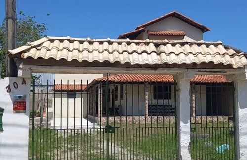 Sao Pedro da Aldeia House | Casa Estilo Colonial, Tranquila e Perto de Tudo!