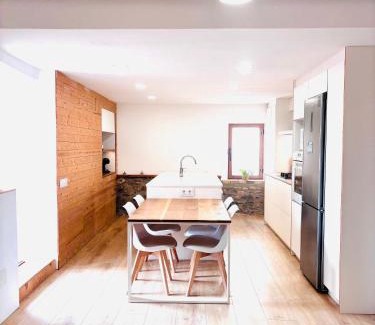 Ciudad Universitaria House | Casa estilo masía en el corazón de Cataluña