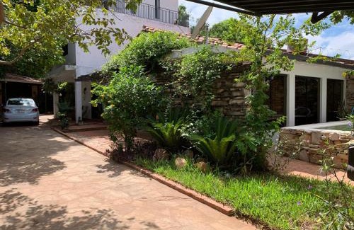 Asuncion House | Casa Eva, rústica y cálida familiar