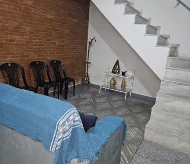 Aparecida House | Casa familiar e espaçosa em Aparecida SP, com 3 quartos