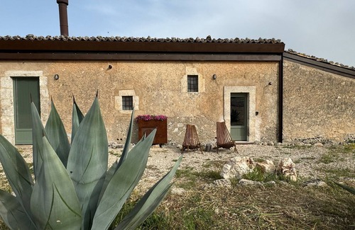 Noto Cottage | Casa Farfaglia 2 Suite: a charming oil mill in Noto