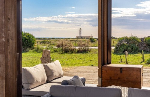 Syracuse Ski Chalet | Casa Faro del Plemmiro con Jacuzzi by Wonderful Italy