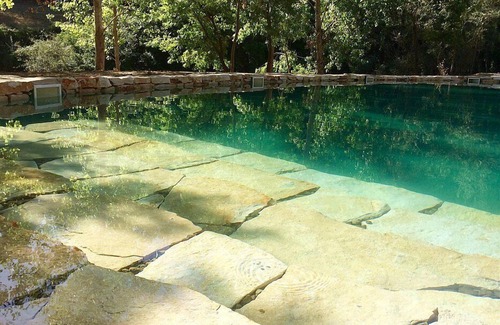 Chiusi House | Casa Fattorina B: A characteristic and welcoming apartment surrounded by the greenery, with Free WI-FI.