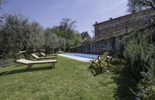 Villabuona Ski Chalet | Casa Fienile al Pero, Ceragioli Farm, pool and sauna