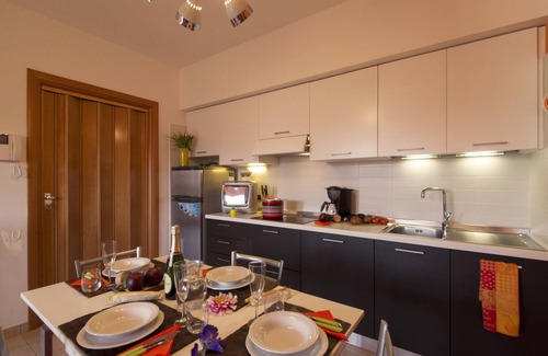 Sasso Moro Apartment | Casa Fiorita Pool and Lake, Leggiuno, Italy