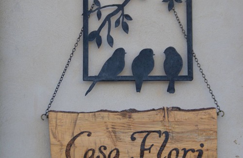 Comunanza House | Casa Flori Restored farmhouse with spectacular views of Sibillini Mountains