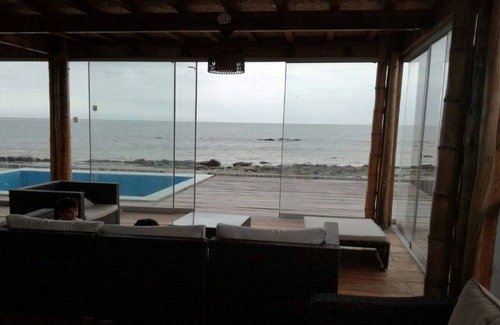Zorritos Villa | Casa frente al mar con piscina privada, completamente equipada y amoblada.