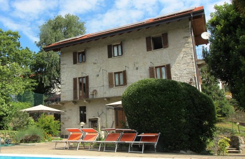 Vacciago Apartment | Casa Frey apt. 3 room apartment on Lake Orta with garden and swimming pool