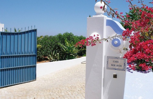 Lagoa e Carvoeiro House | CASA GALERIA, fantastic vacation home in a nature reserve near the beach with pool