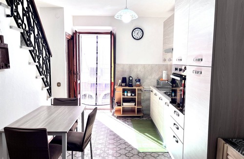 Carloforte Apartment | Casa GIOIA nel cuore di Carloforte; Wifi e AC
