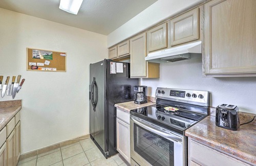 Eleven Mile Corner Condo | Casa Grande Getaway w/Access to Golf Course!