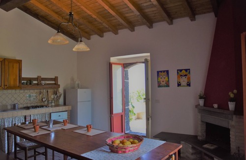 Coste House | Casa Greli is the ideal place for those who love the sea and the mountains