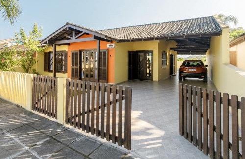 Guaratuba House | Casa Guaratuba-Barra do Saí - "Recanto de Milady" - 80 m da Praia