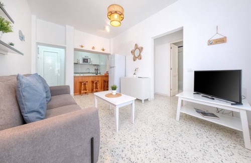 Caleta de Famara Ski Chalet | Casa Hespi-view to Famara Beach