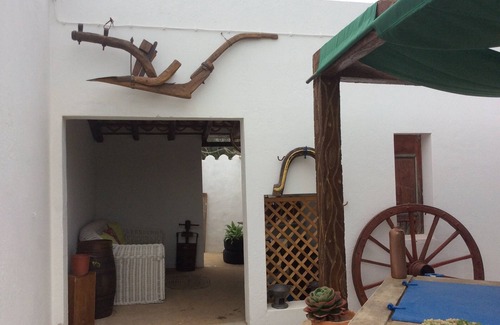 Olhao Cottage | Casa Ines Jordana one quiet place within walking distance of beautiful beach Fuseta.