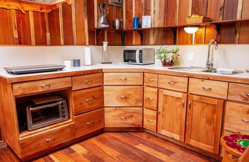 Monteverde House | Casa Ira Rosa, 5 Minutes From The Monteverde Cloud Forest Reserve