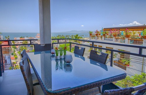 Colonia 5 de Diciembre House | Casa Isacamil - Impeccable Views, Contemporary, Rooftop Pool, Proximity to Town