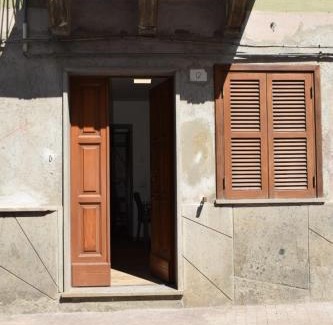 Villa San Giovanni in Tuscia House | Casa vacanze all'archetto