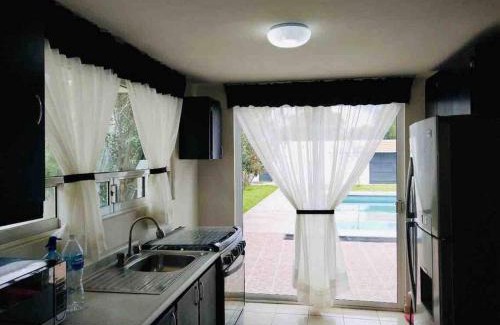 Texcoco de Mora House | Casa jardín con alberca