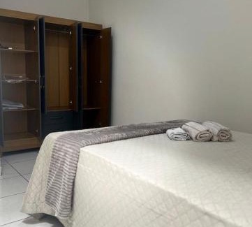 Alphaville House | Casa jardim ao lado da BR-242