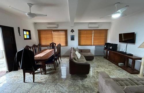 Sao Lourenco House | Casa Jd São Lourenço na rua da praia sendo 2 praias
