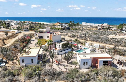 El Pescadero House | Casa Kafka: Large 3-building, 7-bedroom compound in relaxing El Pescadero!