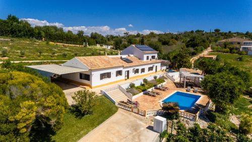 Tunes Villa | Casa Katarina - Private Villa - Heated pool - Free Wifi - Air Con