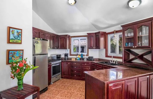 Antoneys Cay House | Casa Kennedy - Family Beach Home - Last Private House on West Bay Beach