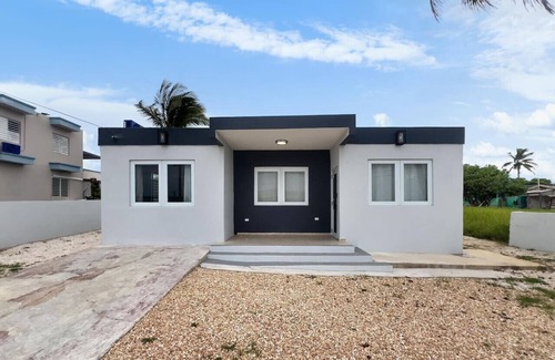 Islote Villa | Casa La Cueva Apt 2 | Boho Oceantfront House