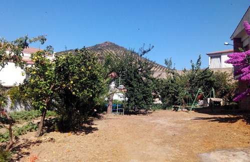 El Hoyo House | Casa La esparraguerra, nestled in the heart of the Alto Guadiato Valley