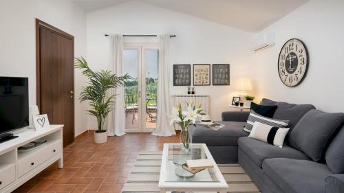 Pomarance Villa | CASA LA FENICE 8&2, Emma Villas
