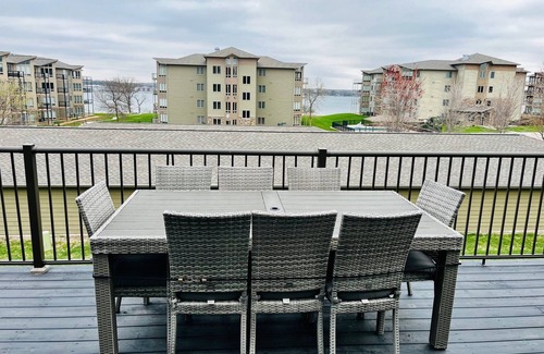 Spirit Lake House | Casa Lago - 4-Bedroom Home & UTV with Okoboji Lake View steps from Bridges Bay!