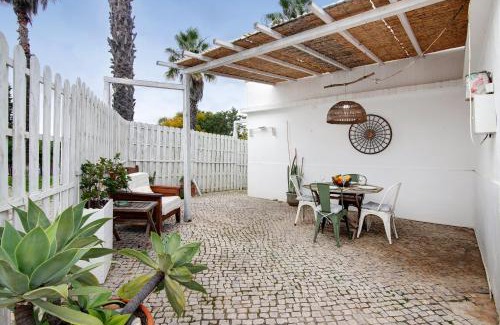 Medronhal House | Casa Lavadeira - Vinhas De Nexe