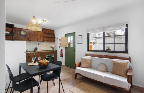 Medronhal House | Casa Lavadeira - Vinhas De Nexe