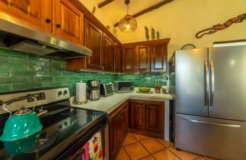 Hills of Esterillos House | Casa Leonie- relax in paradise!