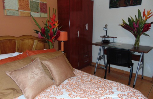 Pavas Bed & Breakfast | Casa Lima B&B Standard Room #4 (With Free Breakfast)