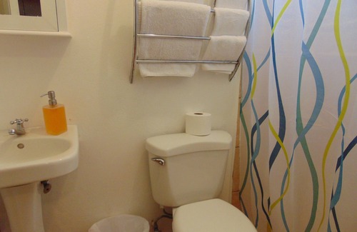 Pavas Bed & Breakfast | Casa Lima B&B Standard Room #4 (With Free Breakfast)