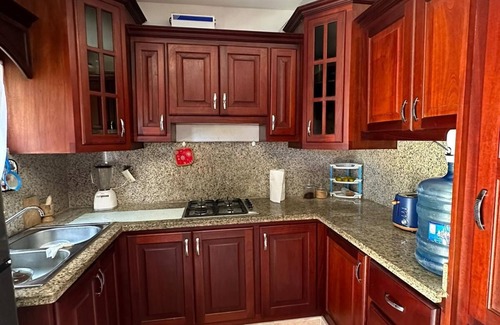 Payita House | Casa Linda: 10 Mins to Beach and lagoon with AC and Free Parking