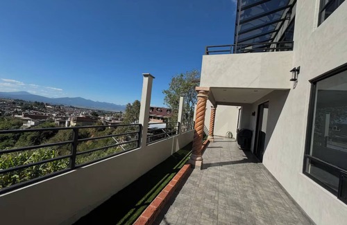 Patzcuaro House | Casa LindaVista - 1.5 km from Plaza Pátzcuaro *BRAND NEW HOME with AC/heating
