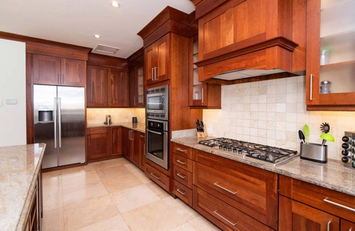 George Town House | Casa Luna 4: Gated Luxury Resort Near Seven Mile Beach w/Barefoot Beach, Pool & Heated Spa