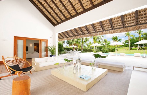 Los Naranjos Villa | Casa Luna Llena by Luxe Haus™ – Butlered Villa, Staff, Pool, Jacuzzi, Golf Carts