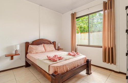 Puerto Viejo de Talamanca House | Casa Madrid, Wifi, Camine a la playa