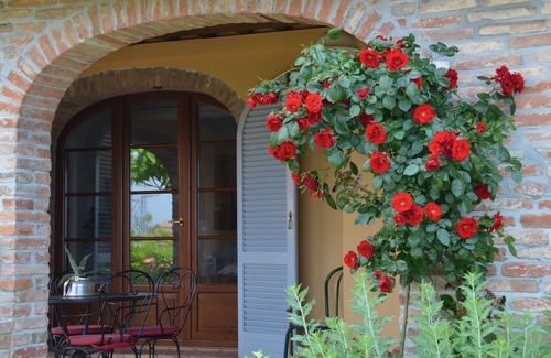 Terricciola Apartment | Casa Magnolia Enjoy unrivaled view and breathtaking sunsets - EARTH