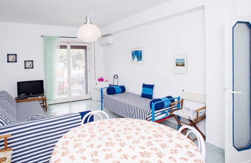 Marina di Campo Apartment | Casa Malu apartment 100 meters from the beach