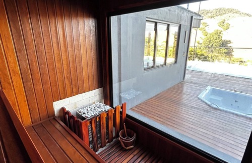 Goncalves Cottage | CASA MANTIQUEIRA - Gonçalves - MG - 16 guests - 6 suites - swimming pool - gym