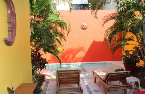 Barra de Navidad Apartment | Casa Mar Y Sol Is Comfortable Secure With Pool. Close To Beach And Restaurant