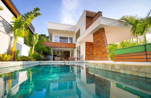 Vista Linda House | Casa Maravilhosa no Golf- 5 min a pé da Praia