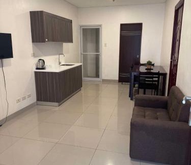 Baclaran Apartment | Casa Maria by Juemarst Suites