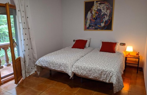 Teruel House | Casa Martín, casa con jardín pensada para familias